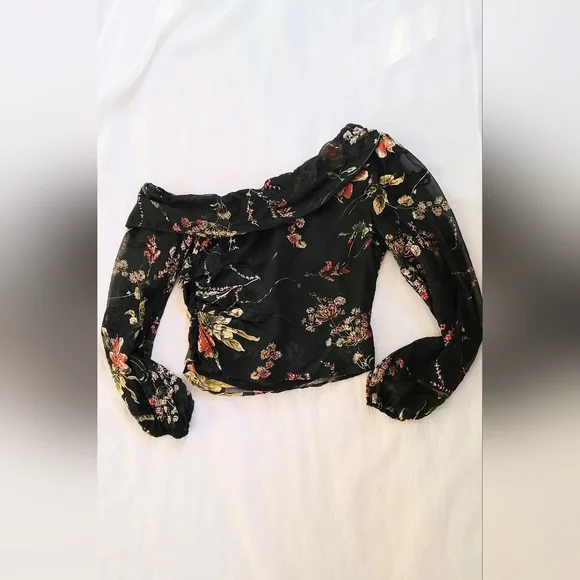 NWOT!ASTR The Label Anthro Reign Floral Print Women's Off The Shoulder Top Small - Picture 9 of 17